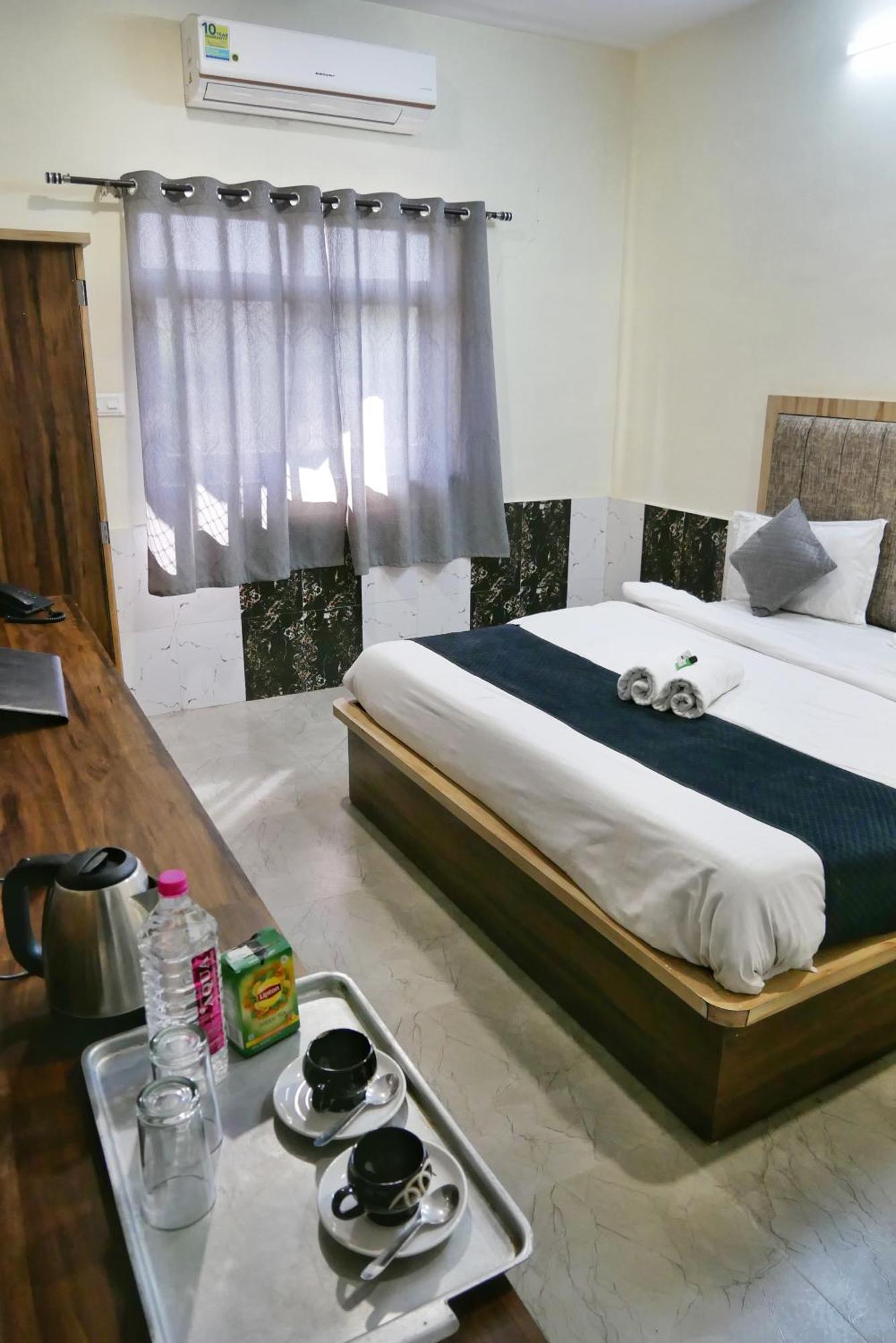 Hotel Grand Vijay 푸쉬카르 객실 사진